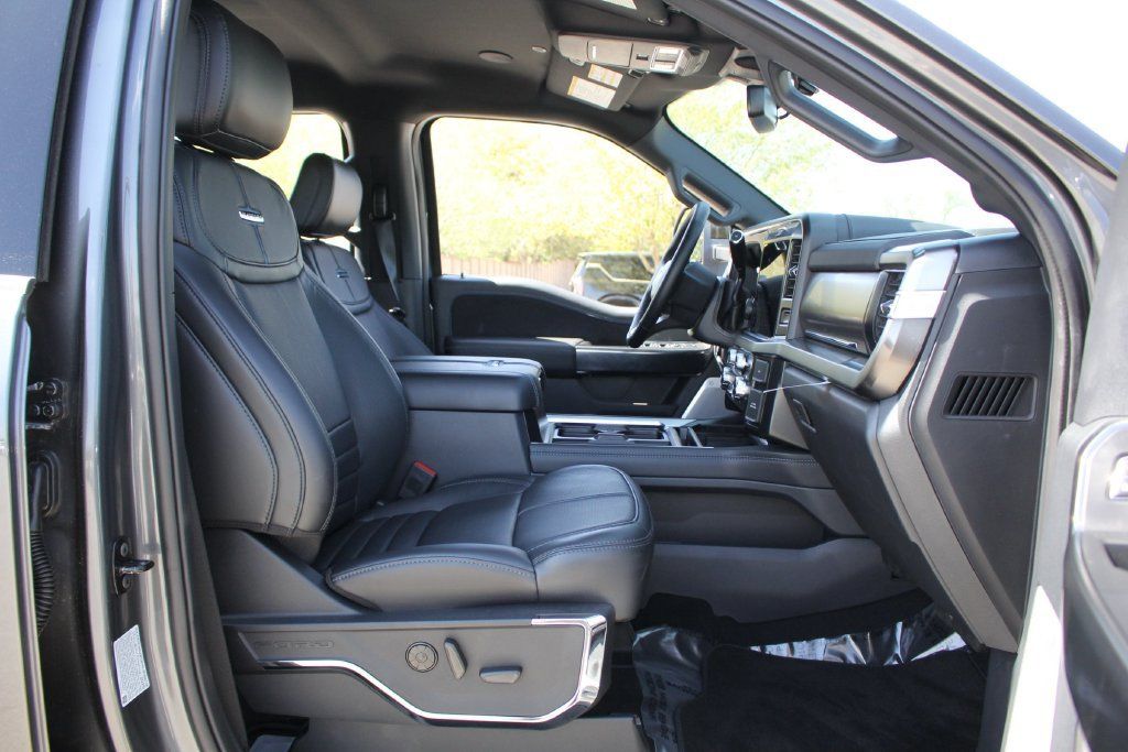 Used 2026 Ford F450 Platinum w/ FX4 Off-Road Package AWD/4WD image 21