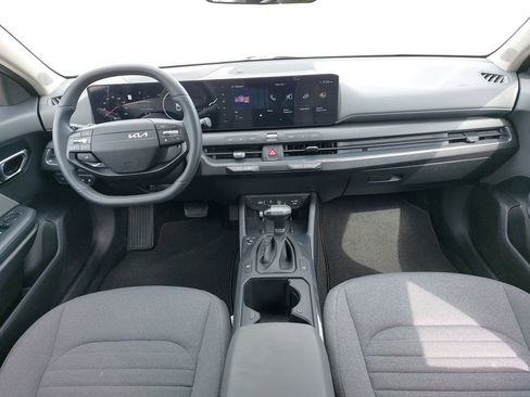 Used 2025 Kia K4 EX image 9