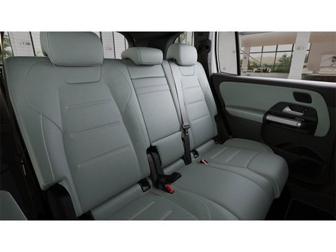 New 2026 Mercedes-Benz GLB 250 4MATIC image 5