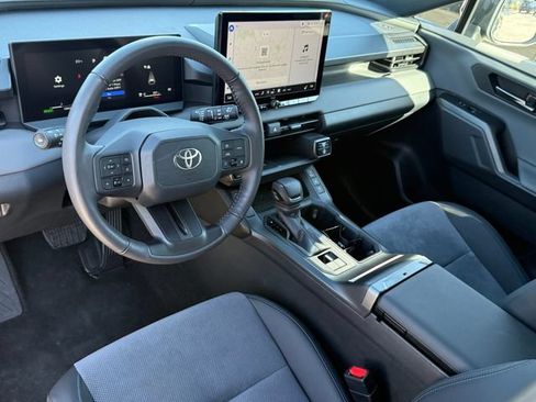 Used 2026 Toyota RAV4 XSE AWD/4WD image 12