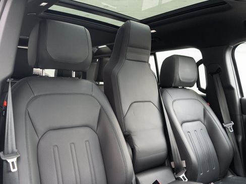 Used 2022 Land Rover Defender 110 X AWD/4WD image 30