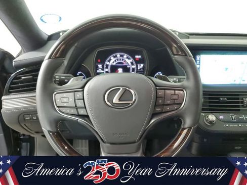 Used 2020 Lexus LS 500 w/ Interior Upgrade Package RWD image 24