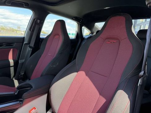 Used 2025 Honda Civic Si image 9