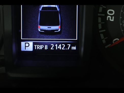 Used 2022 Toyota Tacoma SR image 23