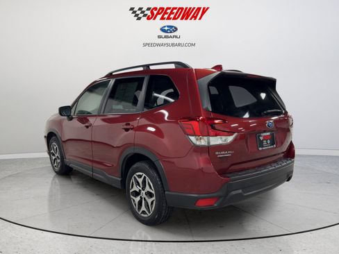 Used 2020 Subaru Forester Premium image 7