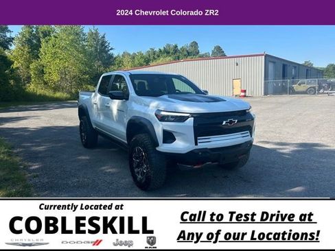Used 2024 Chevrolet Colorado ZR2 w/ ZR2 Convenience Package III image 1