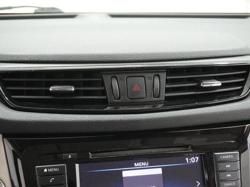 Used 2019 Nissan Rogue Sport SV image 27