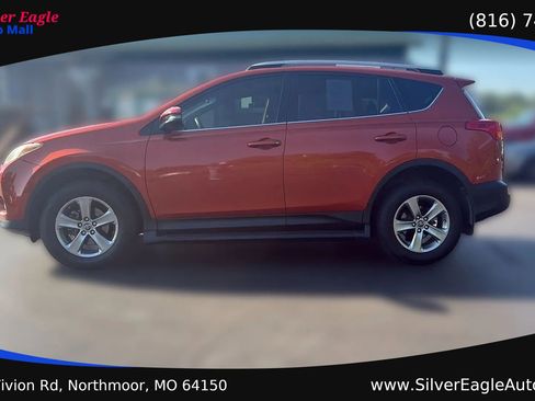 Used 2015 Toyota RAV4 XLE FWD image 2