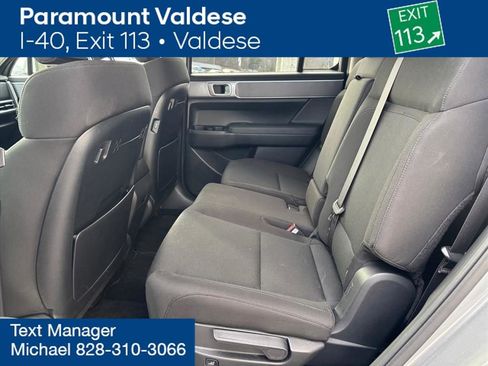 Certified 2025 Hyundai Santa Fe SE image 10