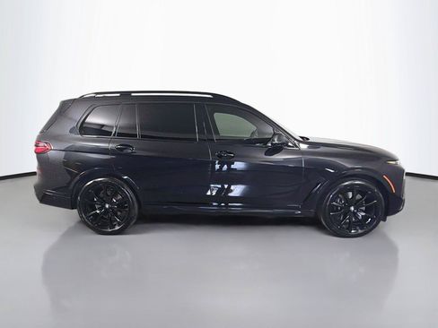 Used 2024 BMW X7 xDrive40i w/ M Sport Package AWD/4WD image 4