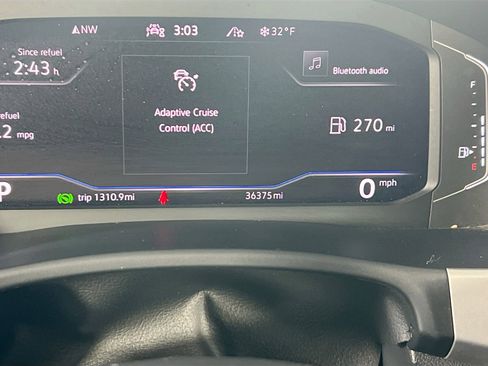 Used 2022 Volkswagen Atlas Cross Sport SE image 12