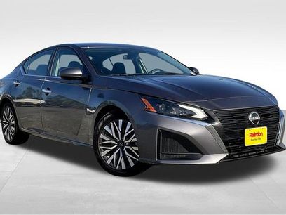Used 2023 Nissan Altima 2.5 SV