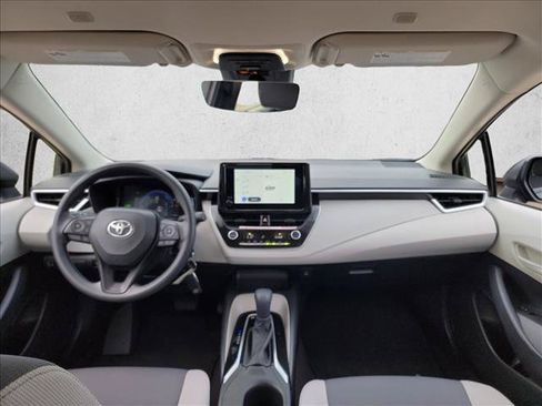 Used 2026 Toyota Corolla LE FWD image 17
