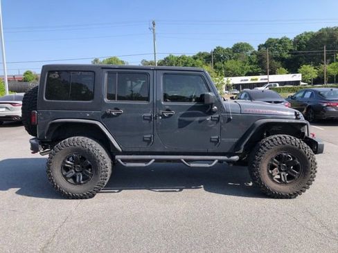 Used 2016 Jeep Wrangler Unlimited Rubicon AWD/4WD image 2