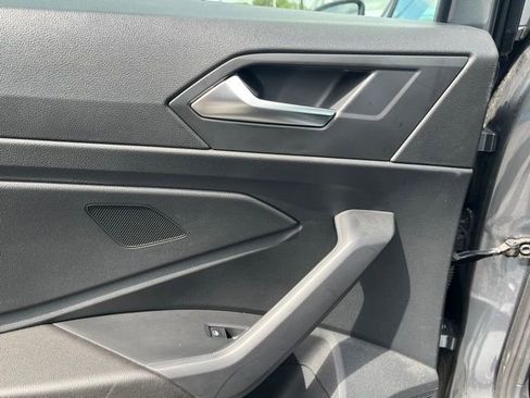 Used 2024 Volkswagen Jetta SE w/ Panoramic Sunroof Package FWD image 24