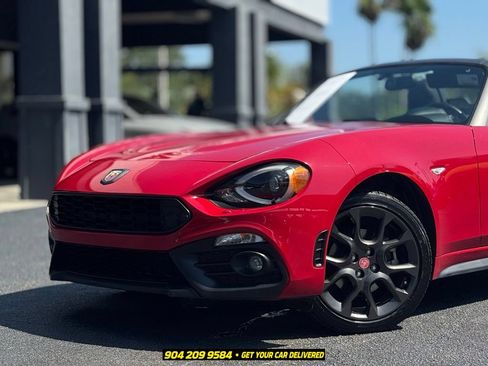 Used 2017 FIAT 124 Spider Abarth RWD image 3