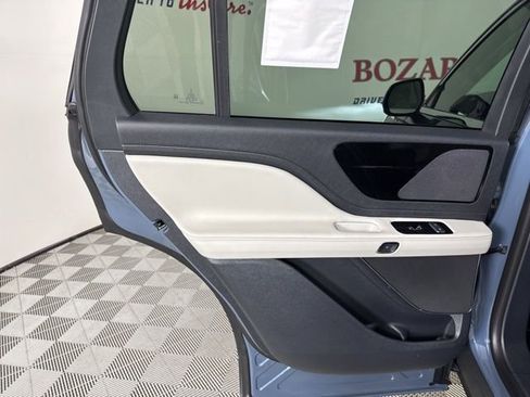 New 2025 Lincoln Aviator Premiere image 18