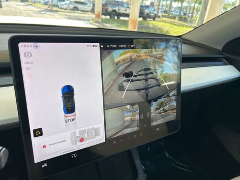 Used 2021 Tesla Model Y Long Range image 9