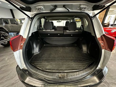 Used 2014 Toyota RAV4 XLE AWD/4WD image 12