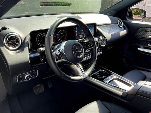 Used 2025 Mercedes-Benz GLA 250 4MATIC image 13