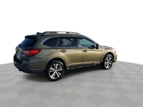 Used 2018 Subaru Outback 2.5i Limited image 8