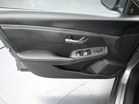 Used 2025 Nissan Sentra SV FWD image 23