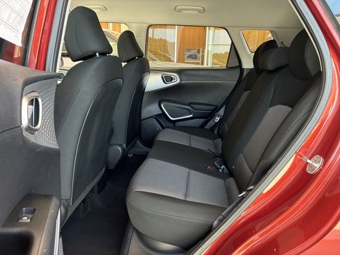 Used 2022 Kia Soul LX FWD image 10