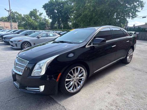 Used 2014 Cadillac XTS Platinum FWD image 3