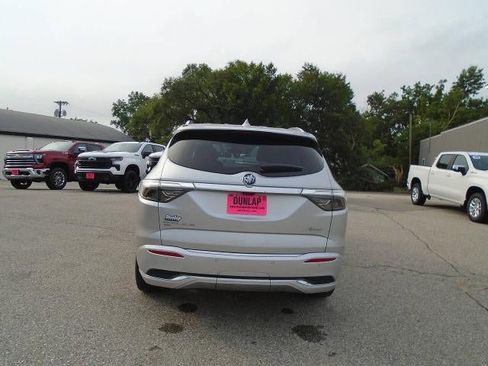 Used 2022 Buick Enclave Avenir w/ LPO, Floor Liner Package AWD/4WD image 31