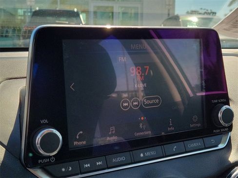 Used 2021 Nissan Sentra SV image 21