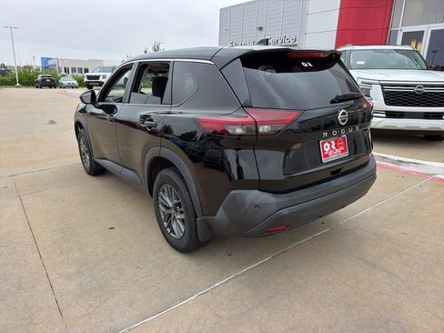 Used 2021 Nissan Rogue S FWD image 3