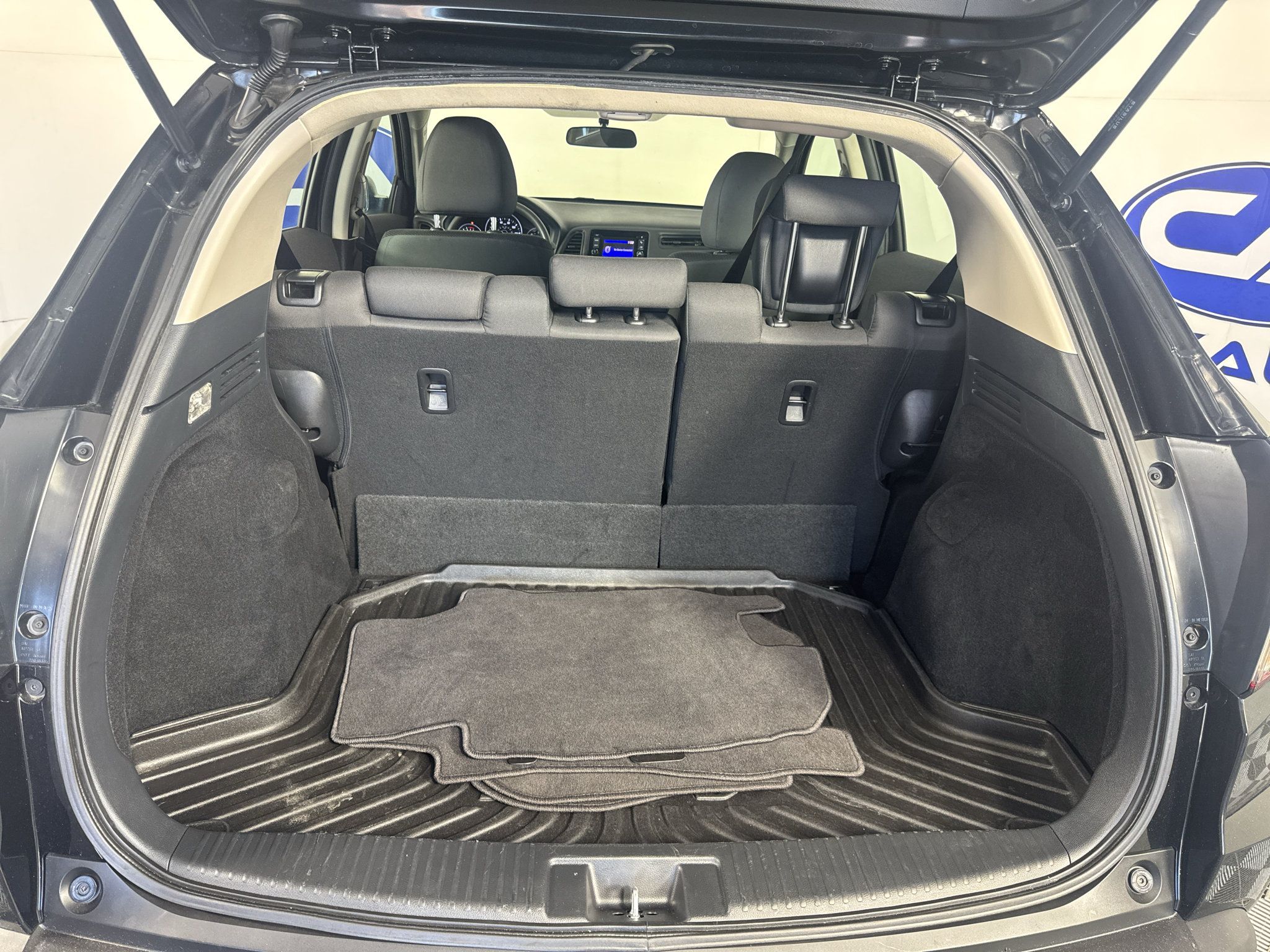Used 2022 Honda HR-V LX image 32