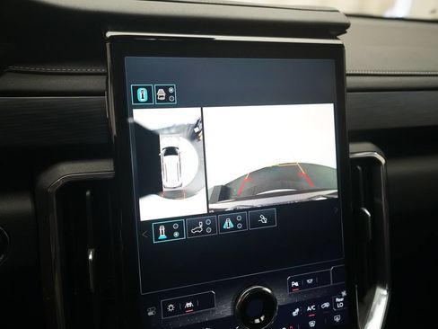 Used 2024 GMC Acadia Elevation FWD image 21