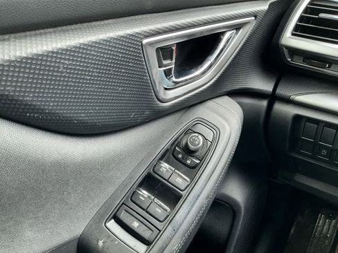 Used 2019 Subaru Forester Premium w/ All-Weather Package image 22