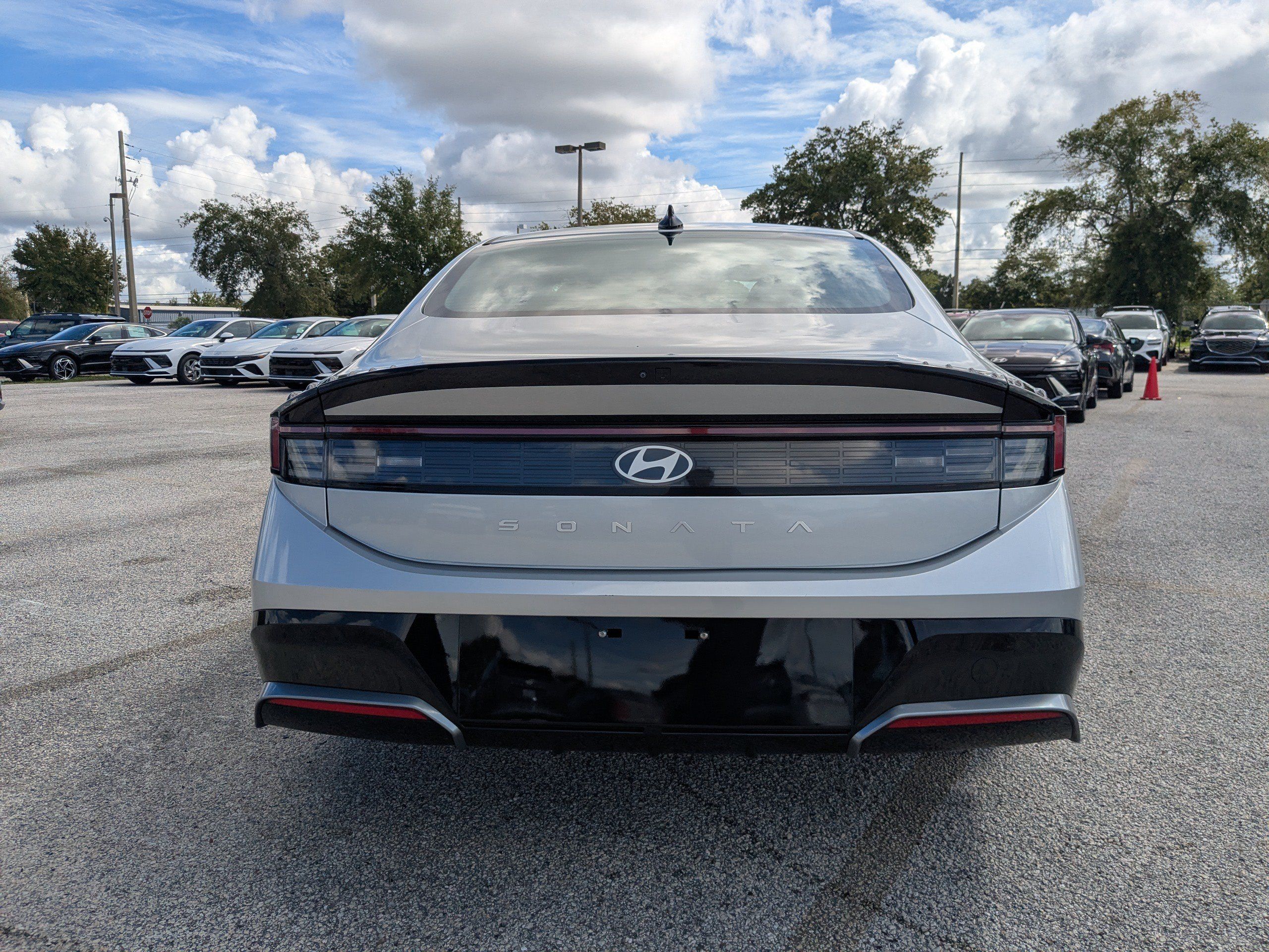 Certified 2025 Hyundai Sonata SEL FWD image 6