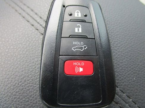 Used 2025 Toyota RAV4 Limited image 43