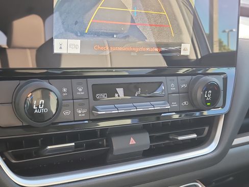 Certified 2025 Toyota Grand Highlander FWD image 27