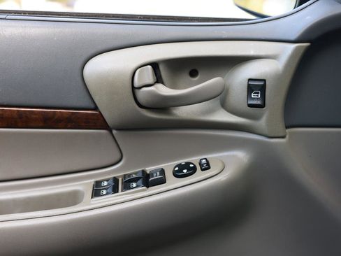 Used 2005 Chevrolet Impala LS w/ Preferred Equipment Group image 33