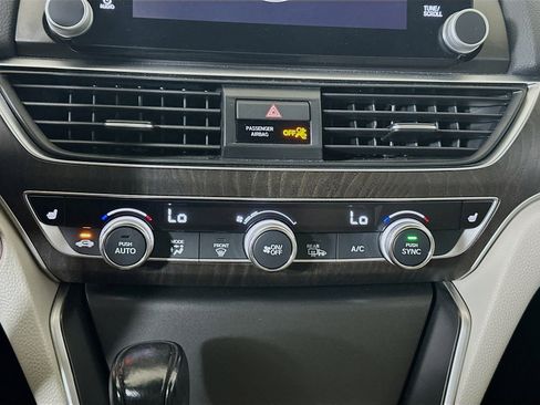Used 2018 Honda Accord EX-L image 24