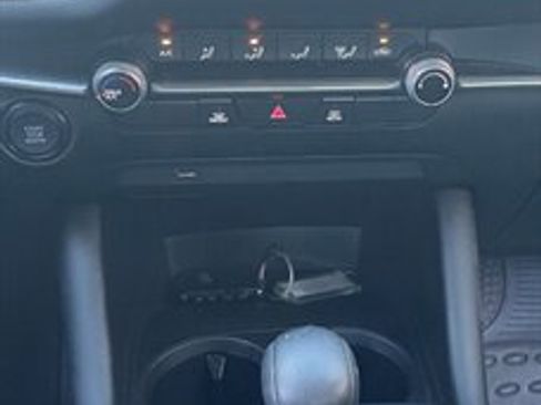 Used 2020 MAZDA MAZDA3 Sedan image 16