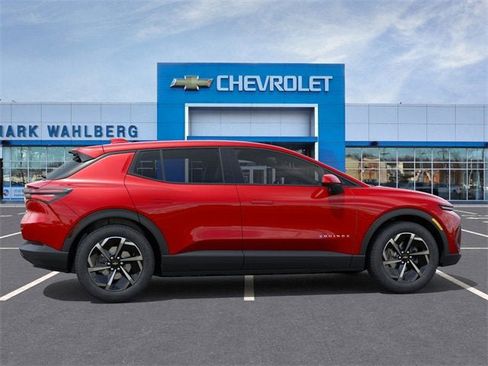 New 2026 Chevrolet Equinox EV LT image 5