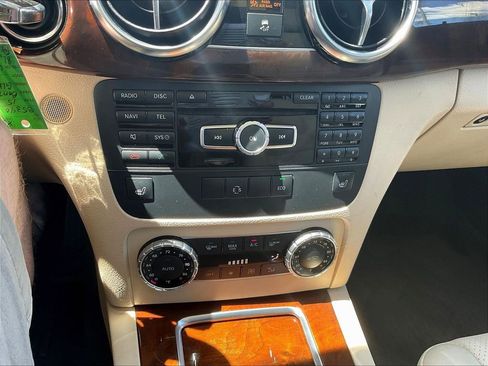Used 2015 Mercedes-Benz GLK 350 4MATIC image 15