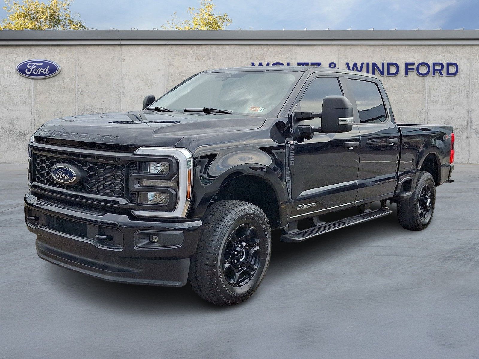 Used 2024 Ford F250 XL w/ STX Appearance Package AWD/4WD image 3