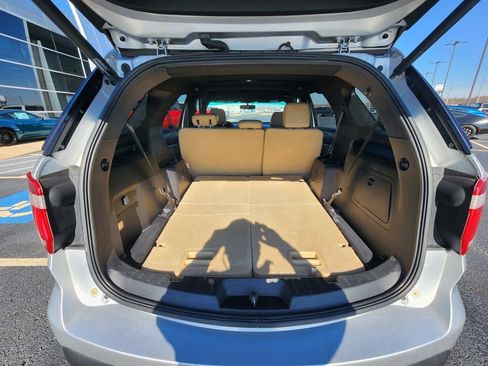 Used 2016 Ford Explorer XLT w/ Equipment Group 202A image 19