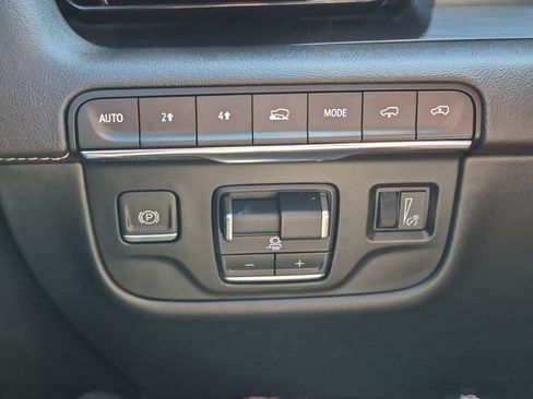 Used 2023 Cadillac Escalade Sport w/ Touring Package AWD/4WD image 25