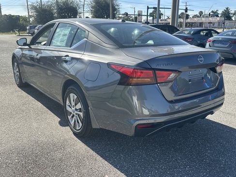 New 2025 Nissan Altima 2.5 S image 9