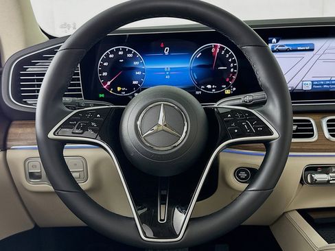 New 2026 Mercedes-Benz GLE 450e 4MATIC image 17