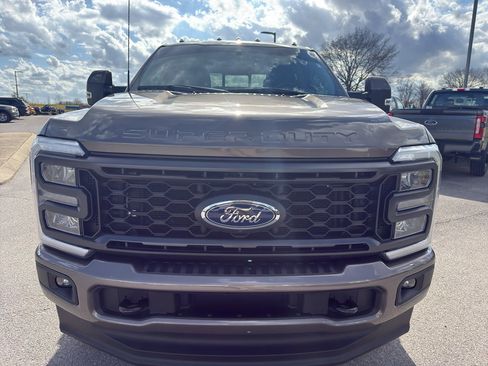 Used 2023 Ford F250 Lariat w/ Sport Appearance Package image 2