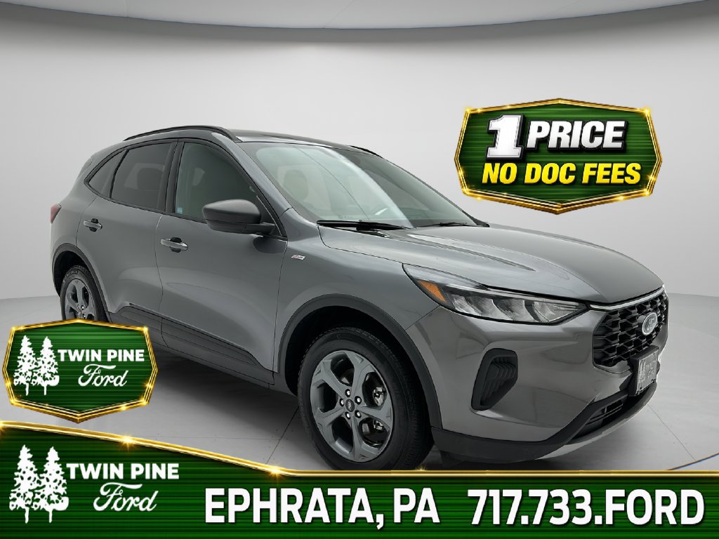 Used 2025 Ford Escape ST-Line AWD/4WD image 1