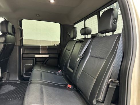 Used 2017 Ford F250 Lariat w/ Chrome Package image 31